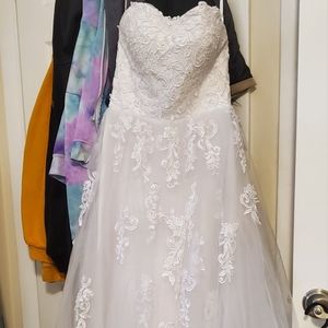 Wedding gown